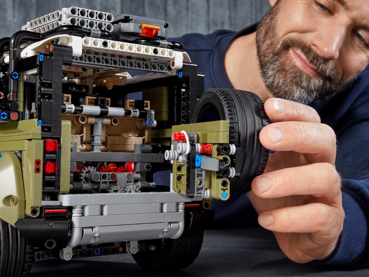 Technic Land Rover Defender