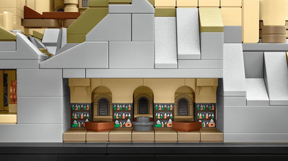 Hogwarts Castle and Grounds Brick Set