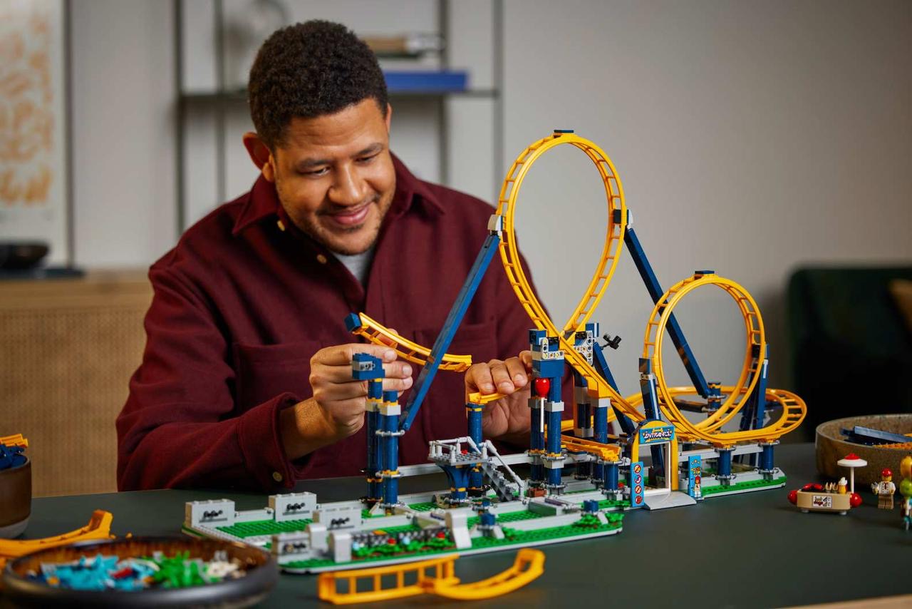 Loop Coaster Brick Set