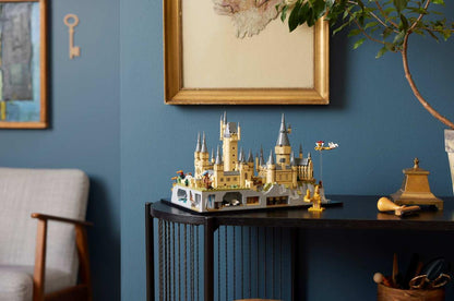 Hogwarts Castle and Grounds Brick Set
