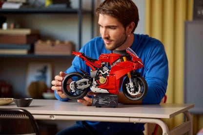 Technic Ducati Panigale V4 R