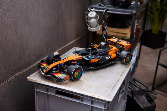 Technic McLaren Formula 1 Race Car MCL60