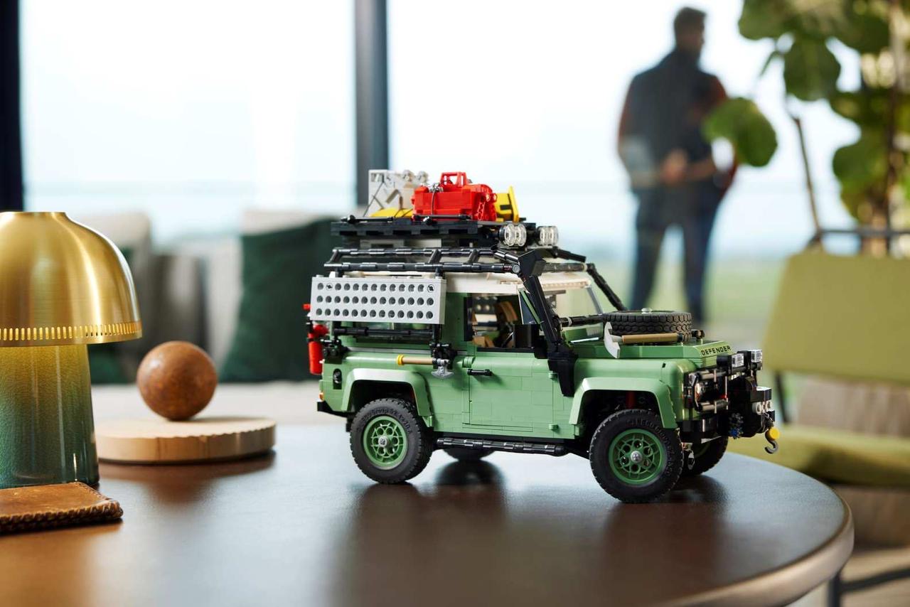 Classic Defender 90 Brick Set