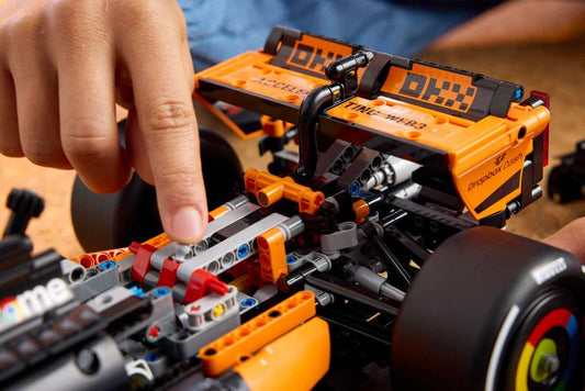 Technic McLaren Formula 1 Race Car MCL60