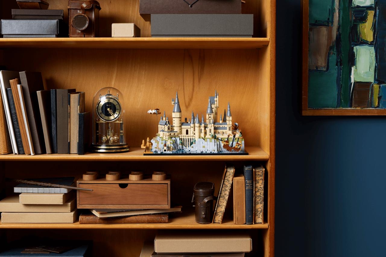 Hogwarts Castle and Grounds Brick Set