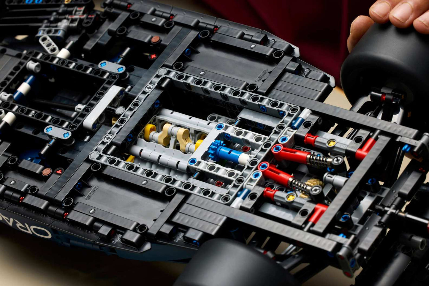 Technic Oracle Red Bull Racing RB20 F1 Car
