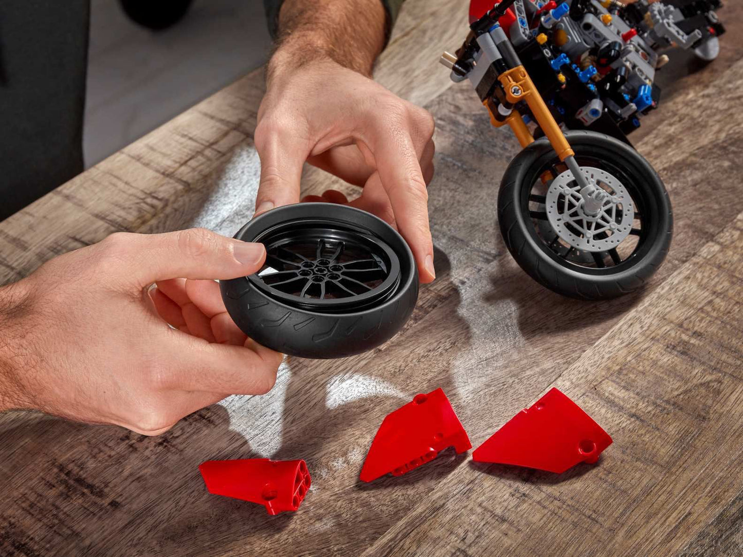 Technic Ducati Panigale V4 R